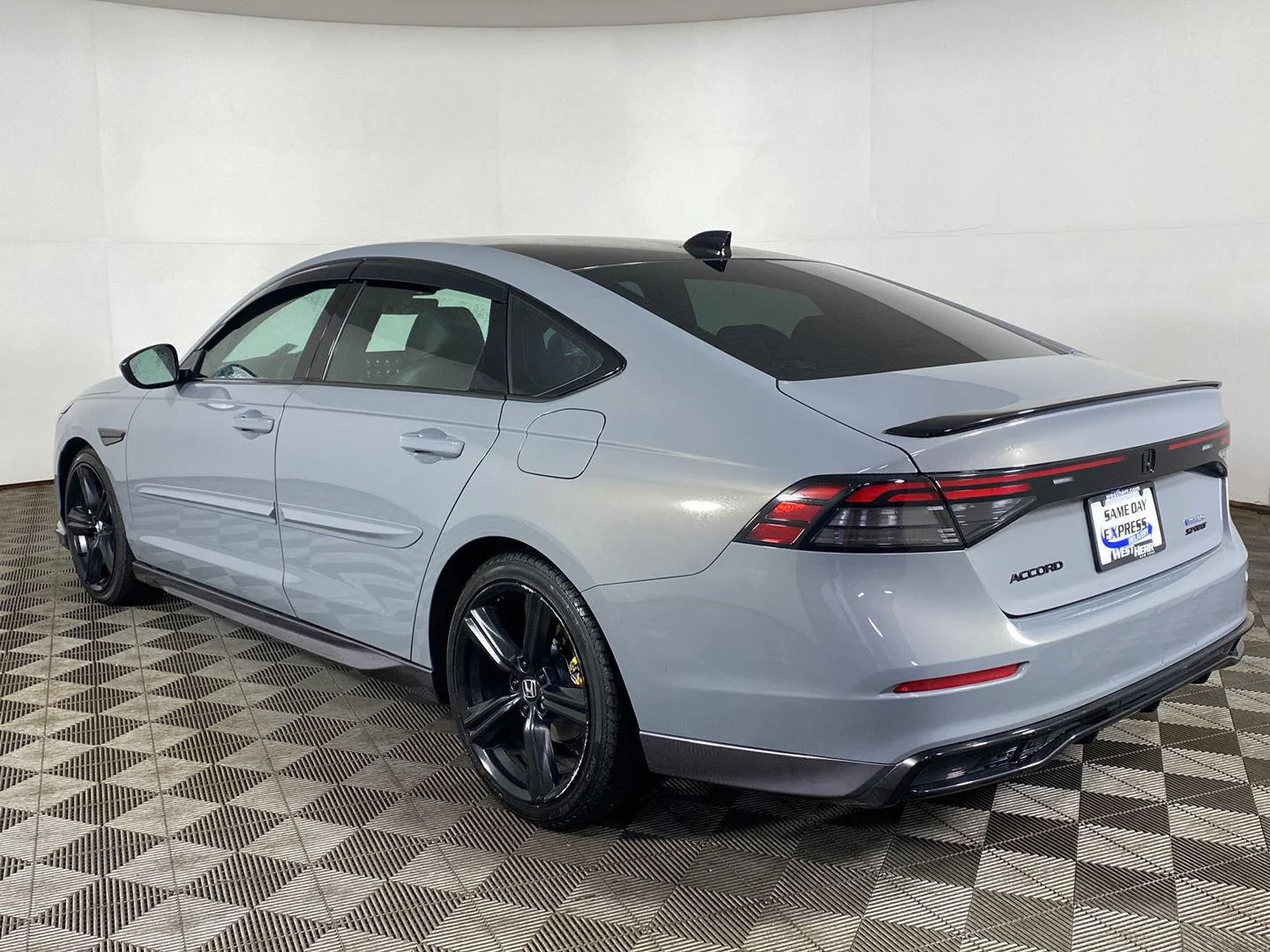 Used 2024 Urban Gray Pearl Honda Sport-L image 4