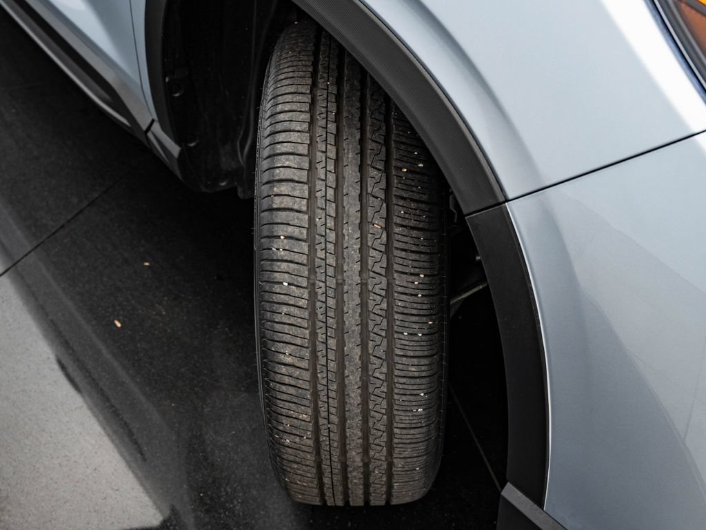 Used 2025 Ice Silver Metallic Subaru Onyx Edition image 49