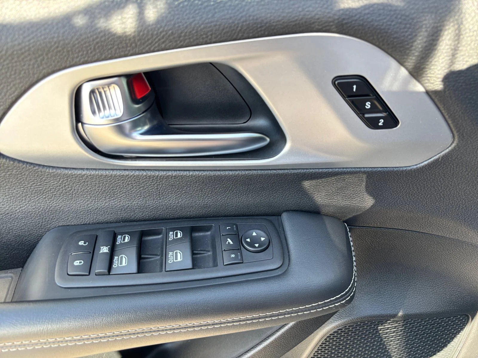 Used 2025 Bright White Chrysler Limited image 11