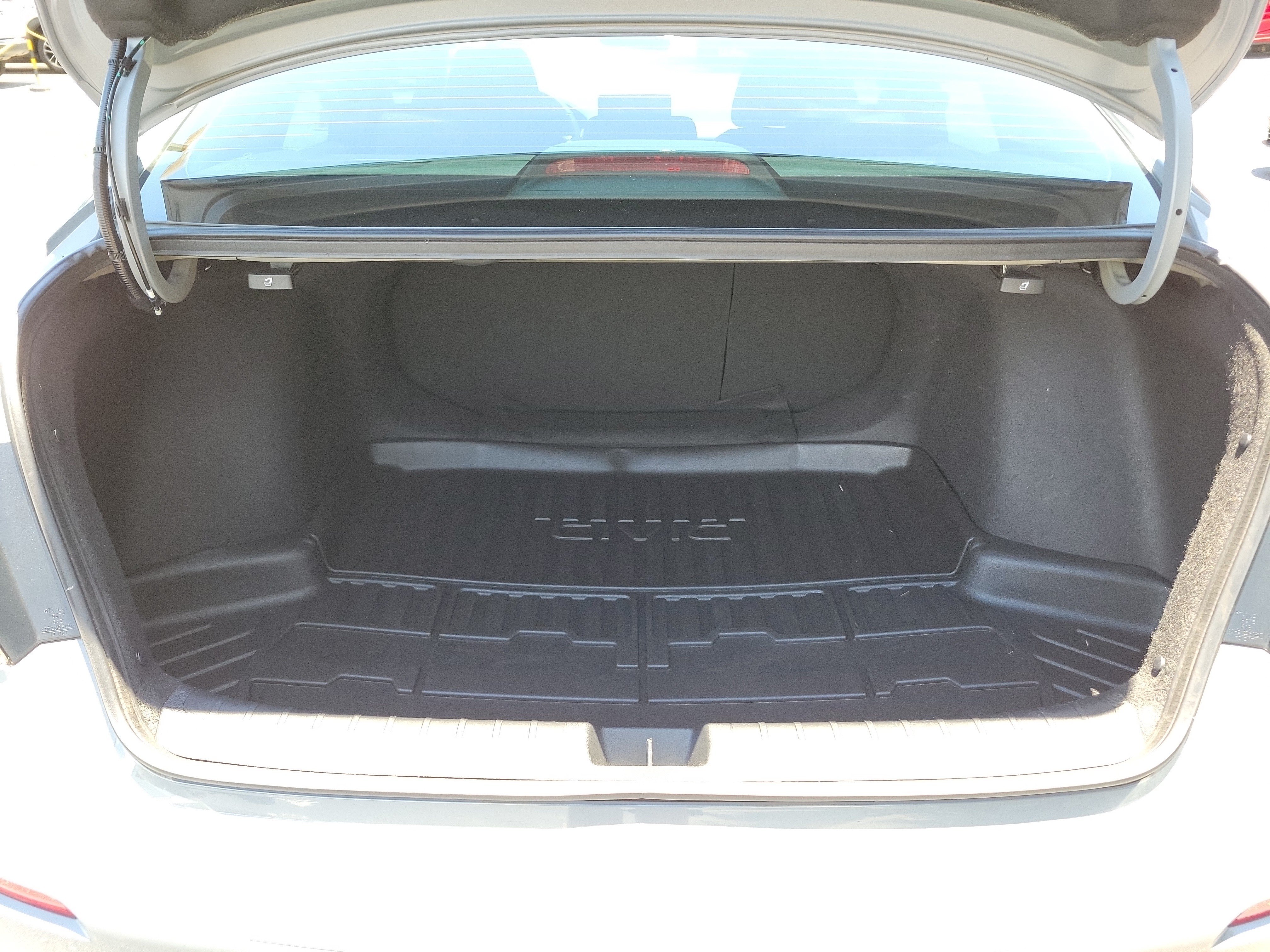 Certified Used 2025 Urban Gray Pearl Honda 4D SPORT image 39