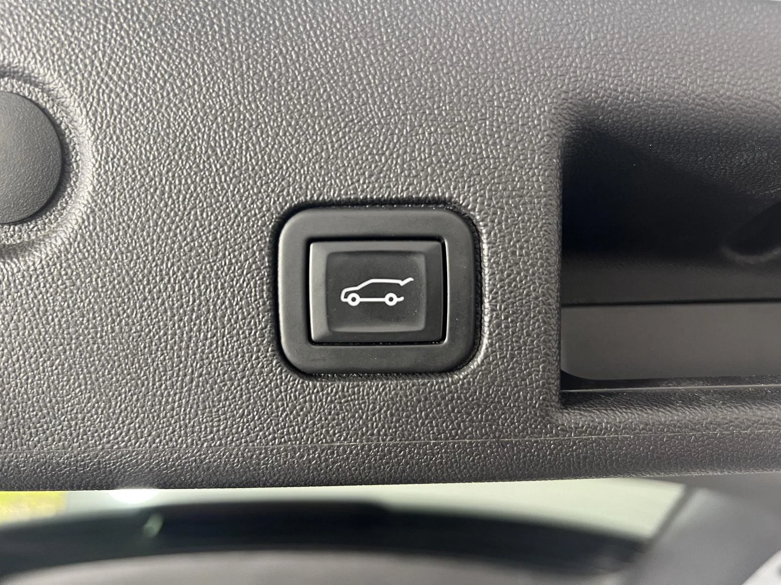 Used 2024 Summit White Chevrolet RS image 20