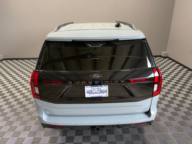New 2026 Glacier Gray Metallic Tri-Coat Ford Tremor® image 12