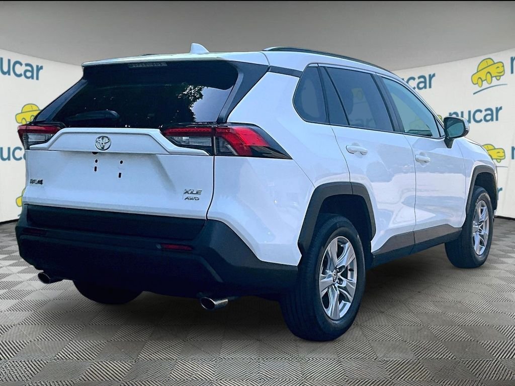 Used 2025 White Toyota XLE image 6