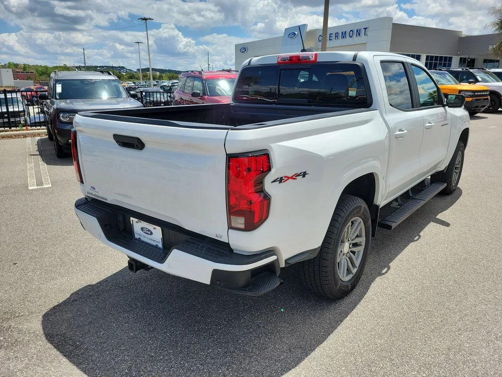 Used 2023 White Chevrolet LT image 5