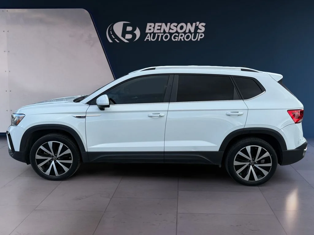 Used 2022 White Volkswagen 1.5T SE image 2