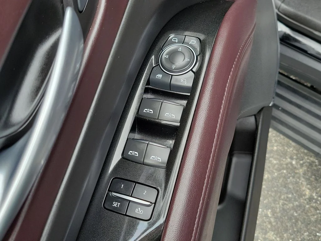 Used 2024 Black Cadillac V-Series image 27