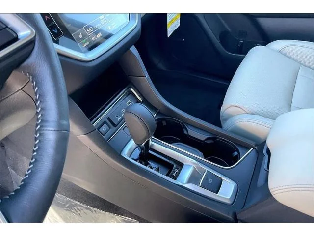 New 2026 CRYSTAL BLACK SILICA Subaru Limited 8-Passenger image 19