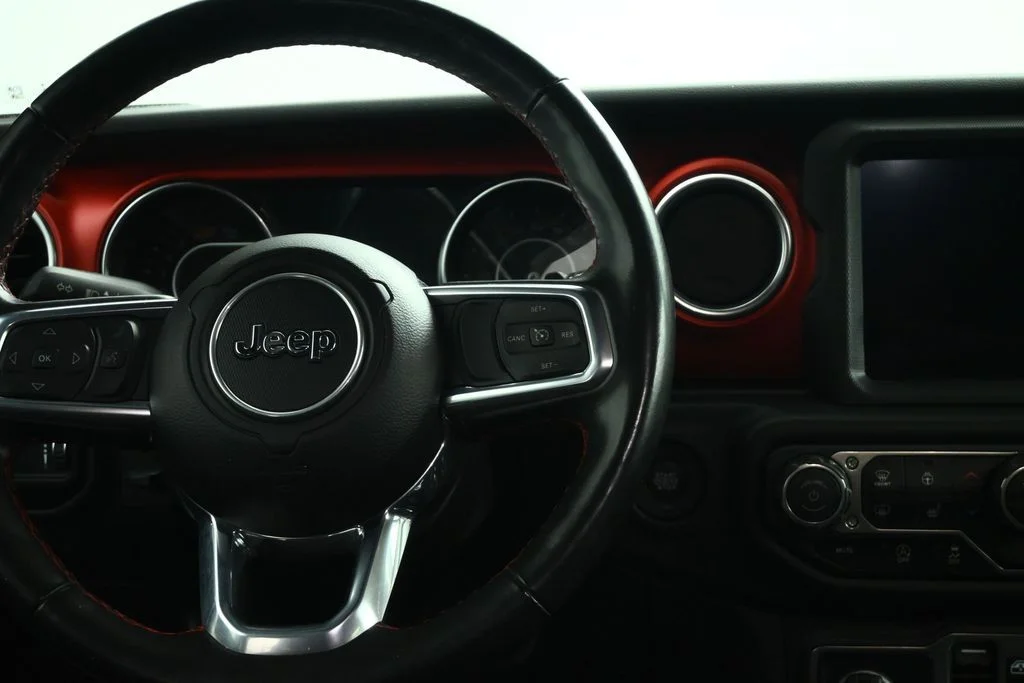 Used 2023 White Jeep Rubicon image 43