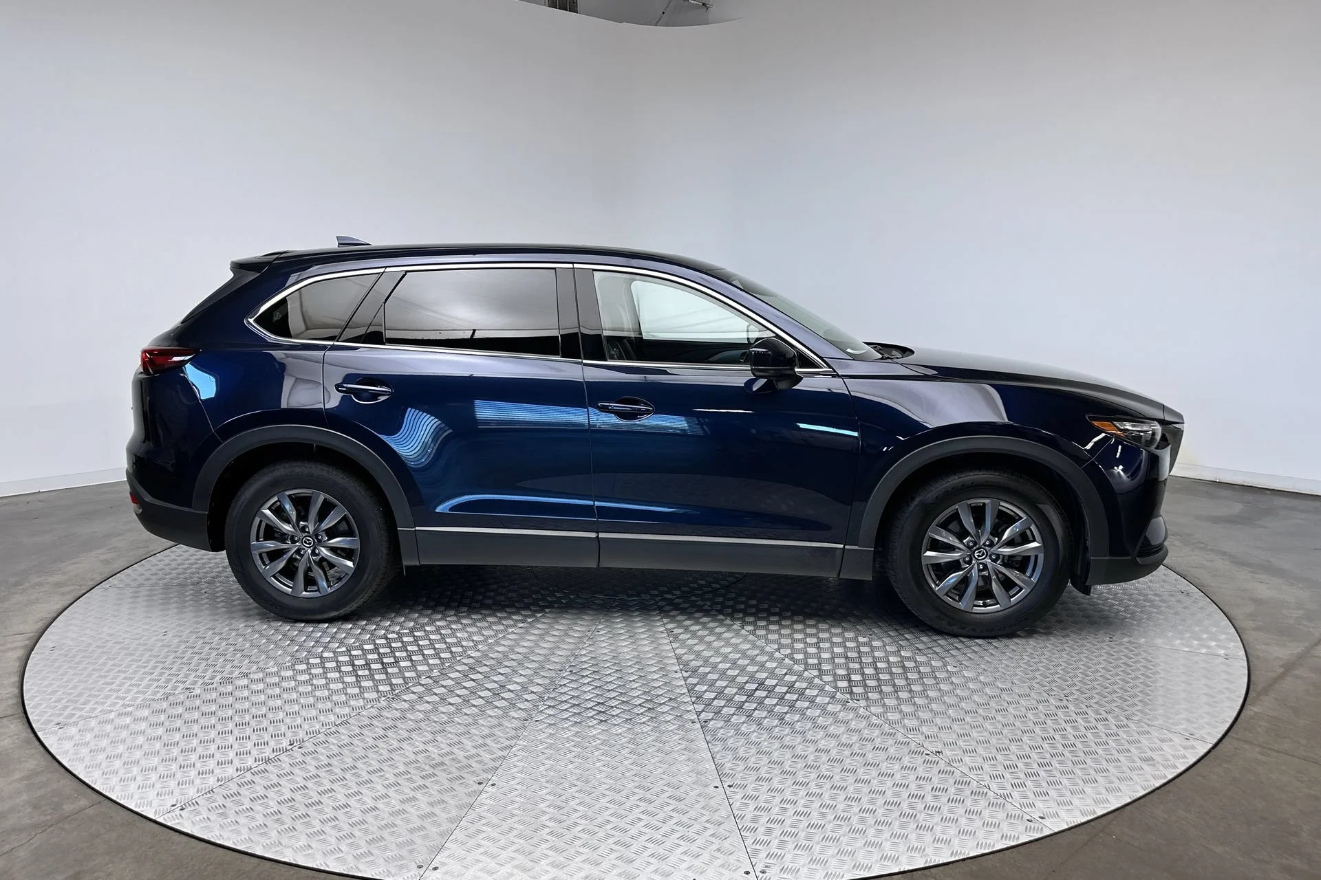 Used 2020 Deep Crystal Blue Mica Mazda Touring image 10