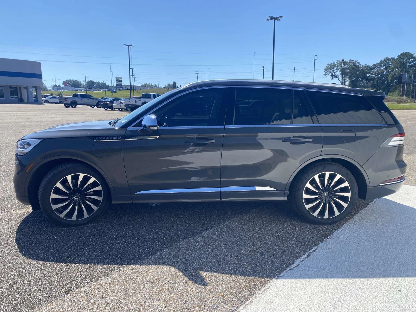 Used 2020 Gray Lincoln Black Label Grand Touring image 4