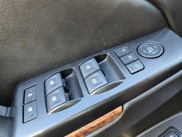 Used 2019 BLACK Chevrolet Premier image 37