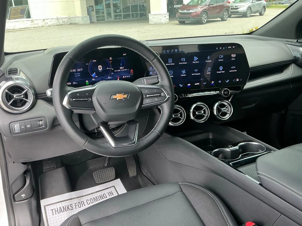 Used 2024 White Chevrolet LT image 34