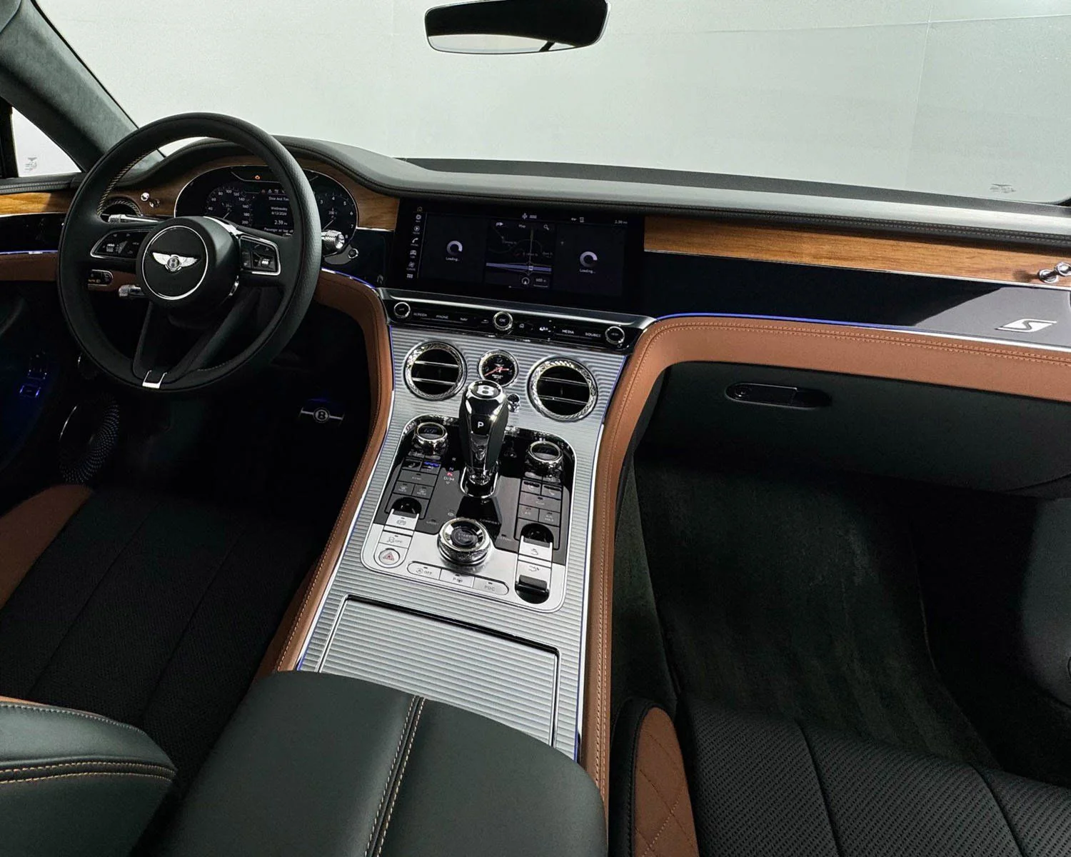 Used 2024 Green Bentley V8 S image 4