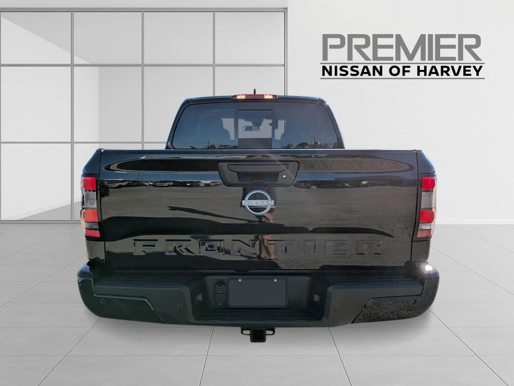 New 2026 Super Black Nissan Crew Cab SV image 4