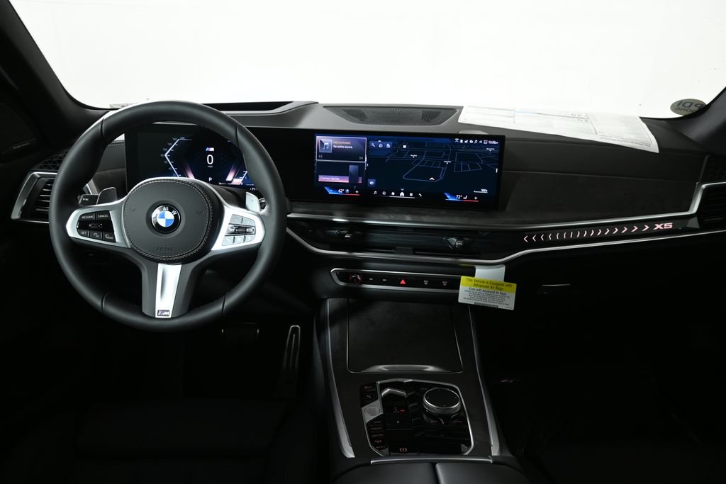 New 2026 Carbon Black Metallic BMW xDrive40i image 17