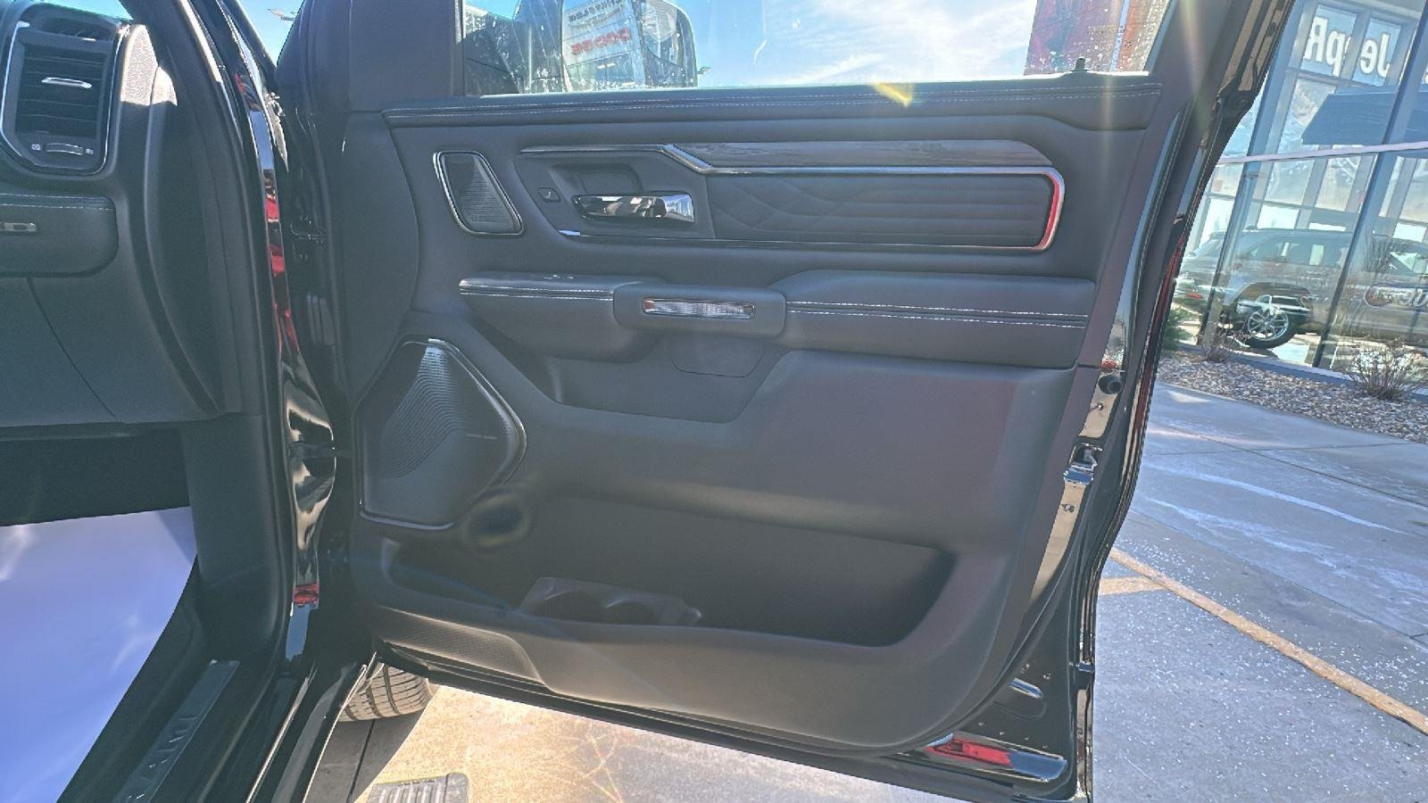 2026 RAM 1500 Limited - Photo 35