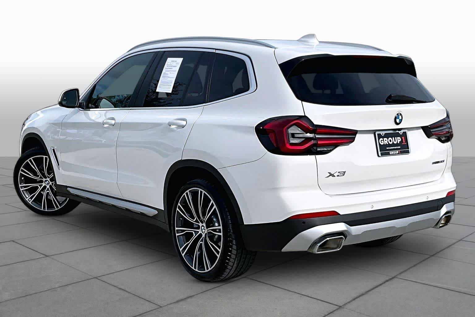 Used 2023 Alpine White BMW sDrive30i image 11