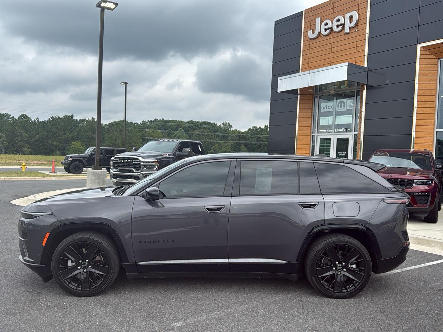Used 2024 Baltic Gray Metallic Clearcoat Jeep Launch Edition image 9