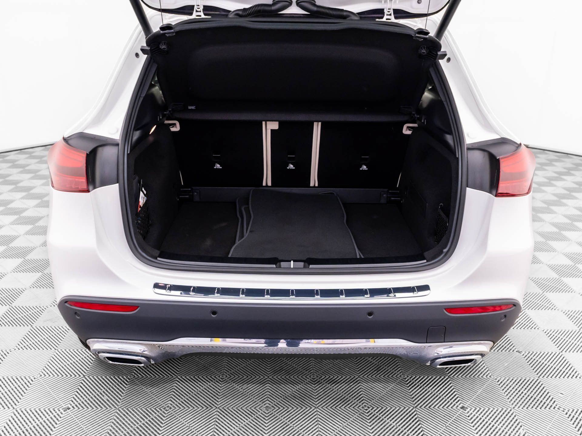 New 2026 Polar White Mercedes-Benz GLA 250 image 72