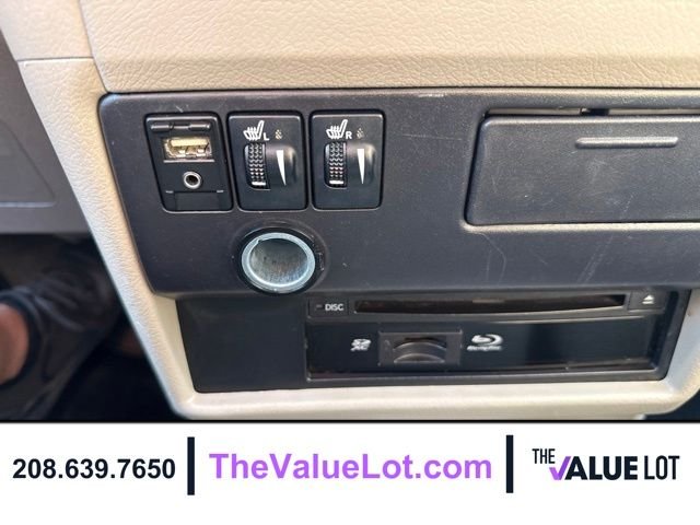 Used 2017 White Toyota XLE Premium image 15