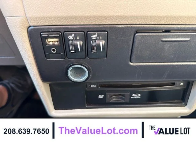 Used 2017 White Toyota XLE Premium image 15