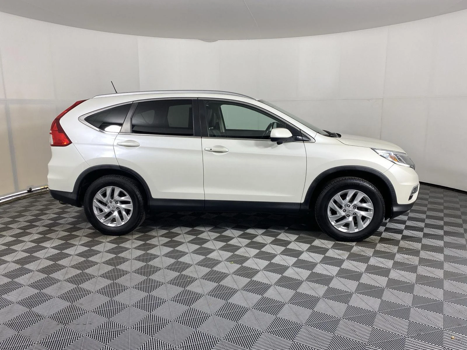 Used 2016  Honda EX-L image 9