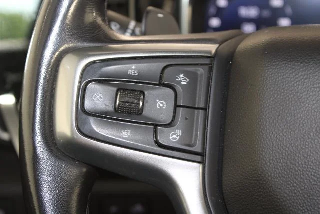 Used 2023 Summit White Chevrolet  image 29