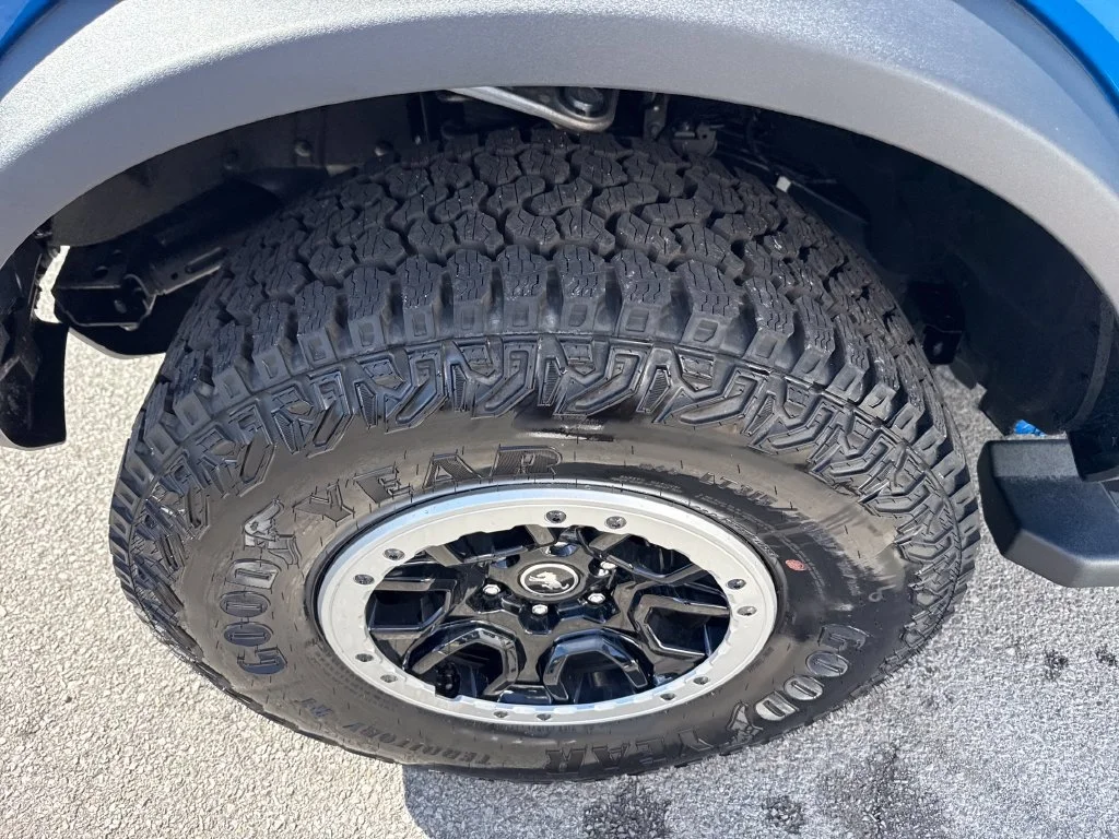 New 2026 Velocity Blue Metallic Ford Badlands® image 17
