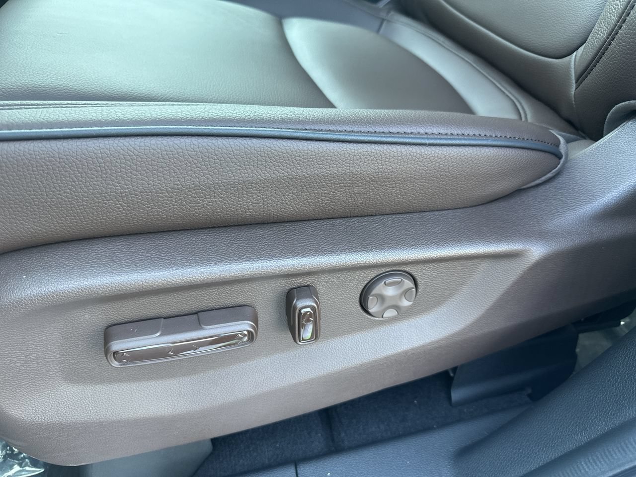 2026 Honda Odyssey Touring - Photo 12