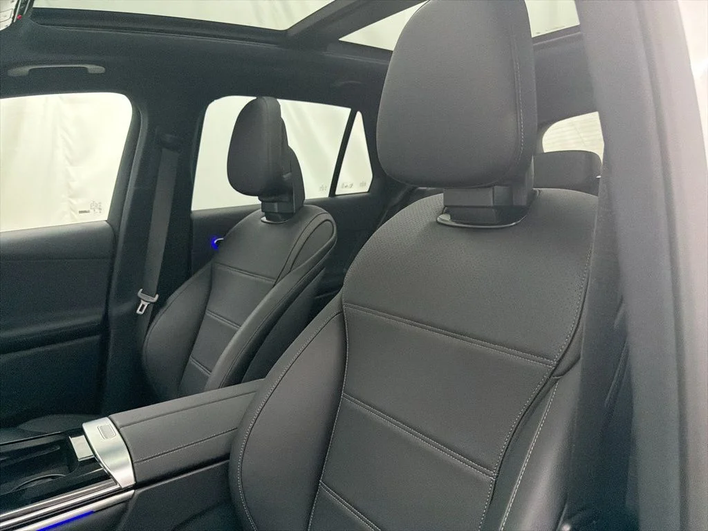 New 2026 Silver Mercedes-Benz GLC 300 image 13