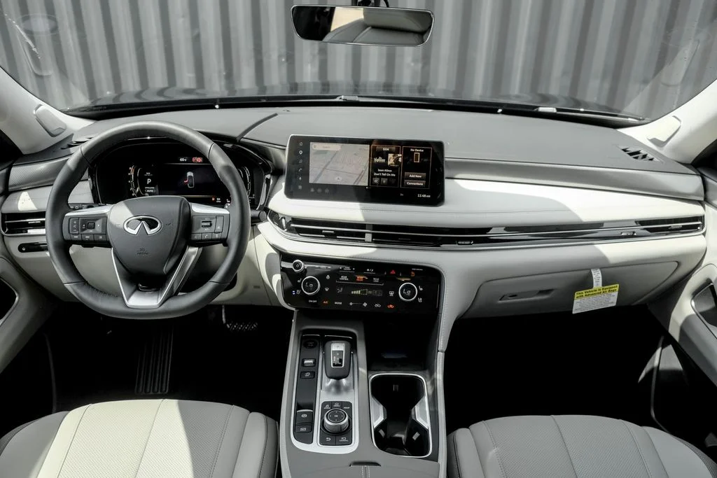 New 2027 MINERAL BLACK INFINITI Luxe AWD image 22