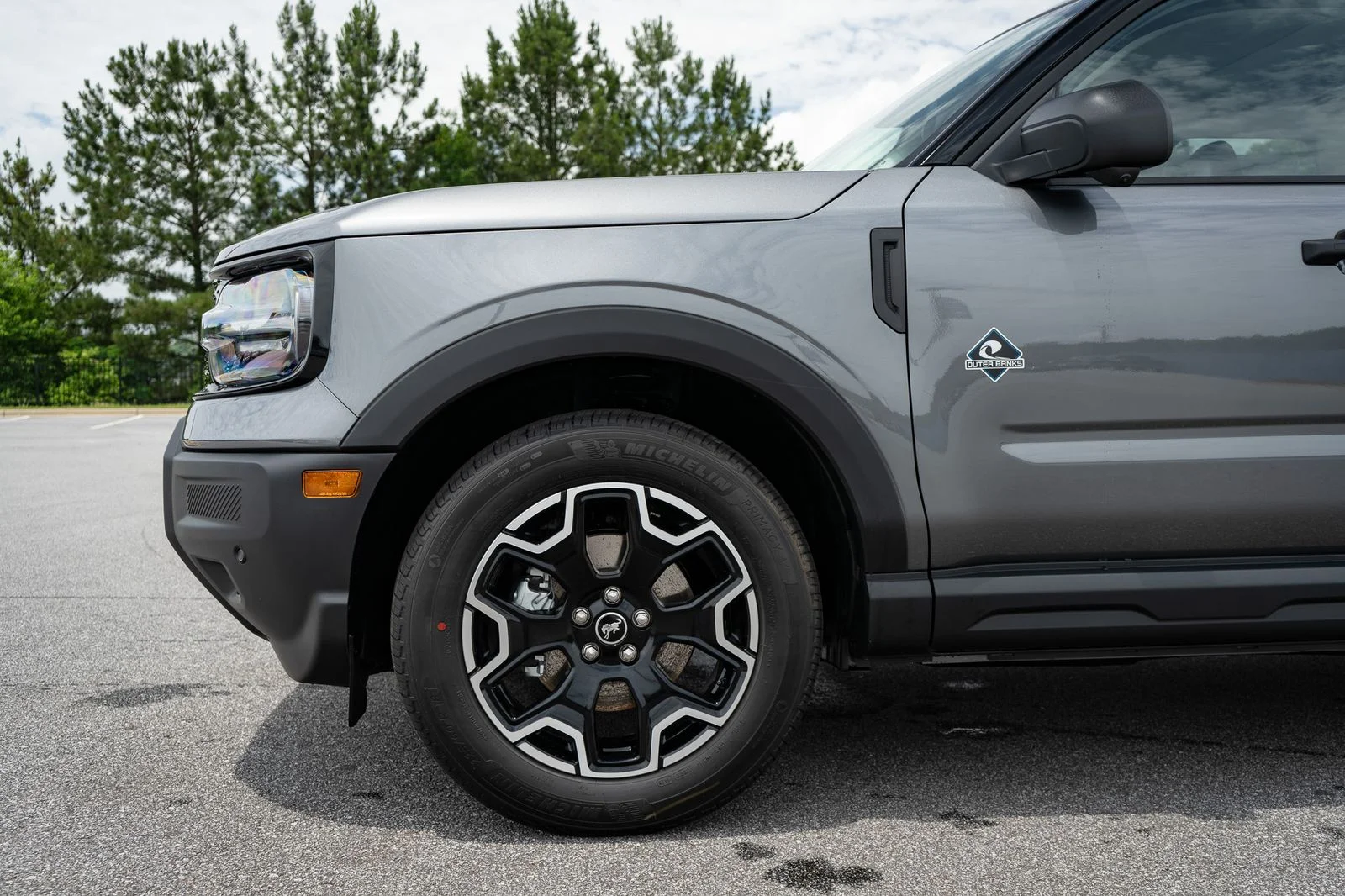 New 2026 Carbonized Gray Metallic Ford Outer Banks® image 4