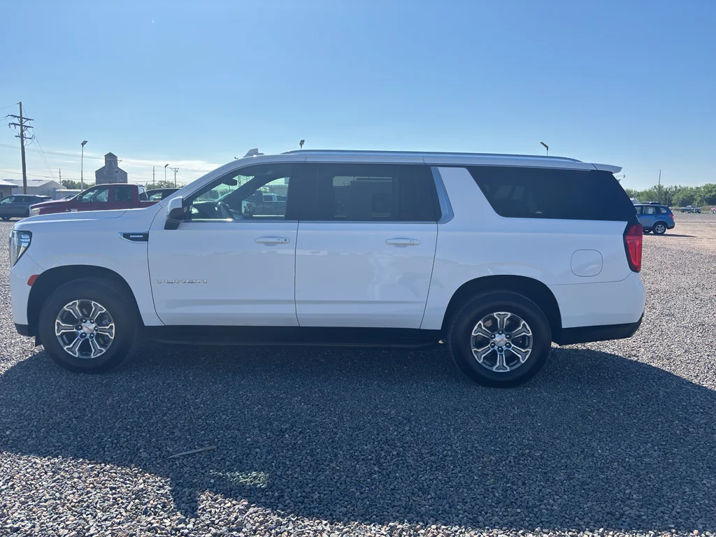 Used 2021 Summit White GMC SLE image 8