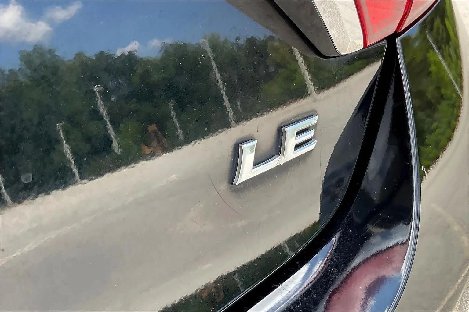 Used 2015 Attitude Black Toyota LE image 10