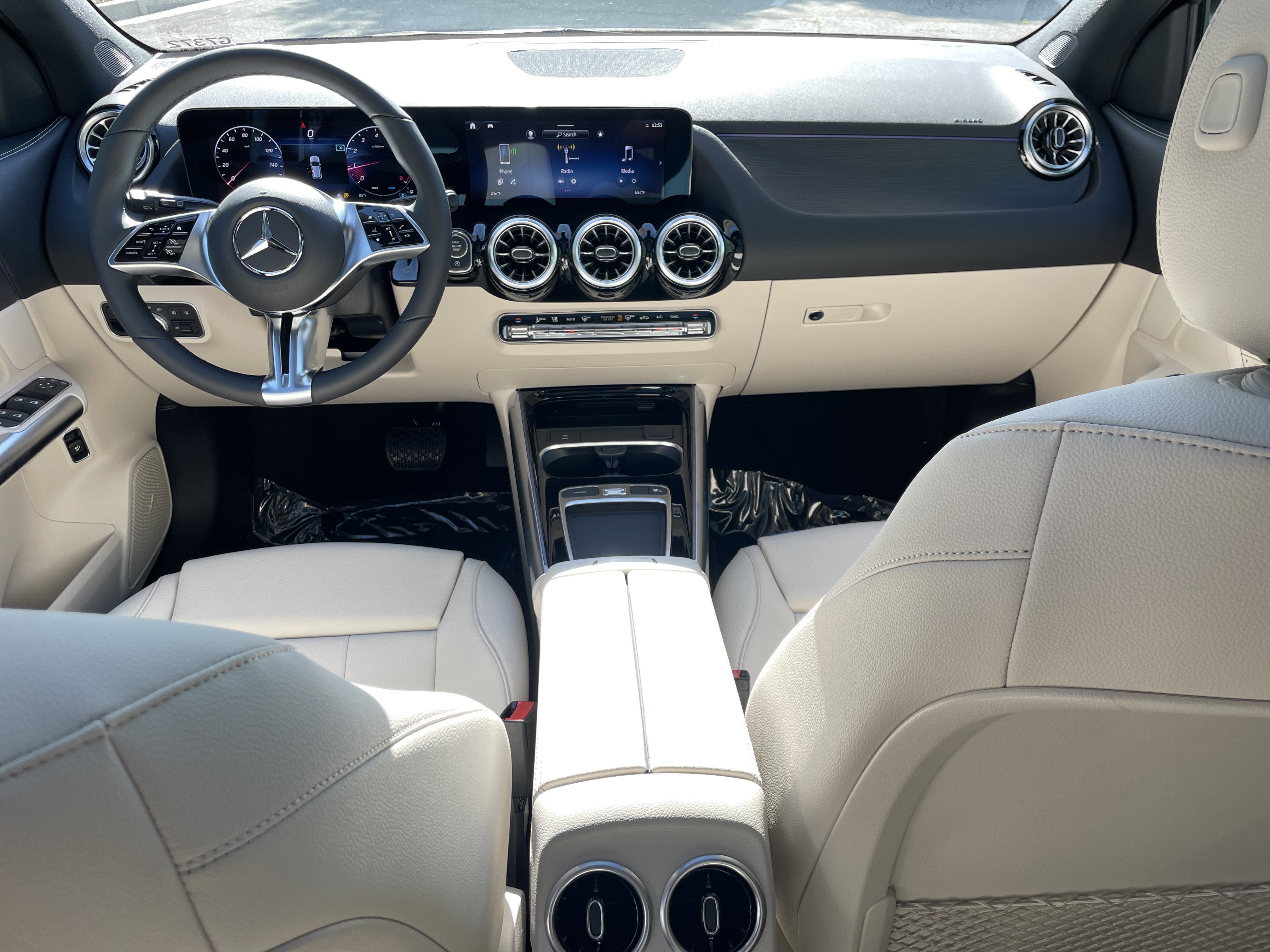New 2026 Cosmos Black Metallic Mercedes-Benz GLA 250 SUV image 22