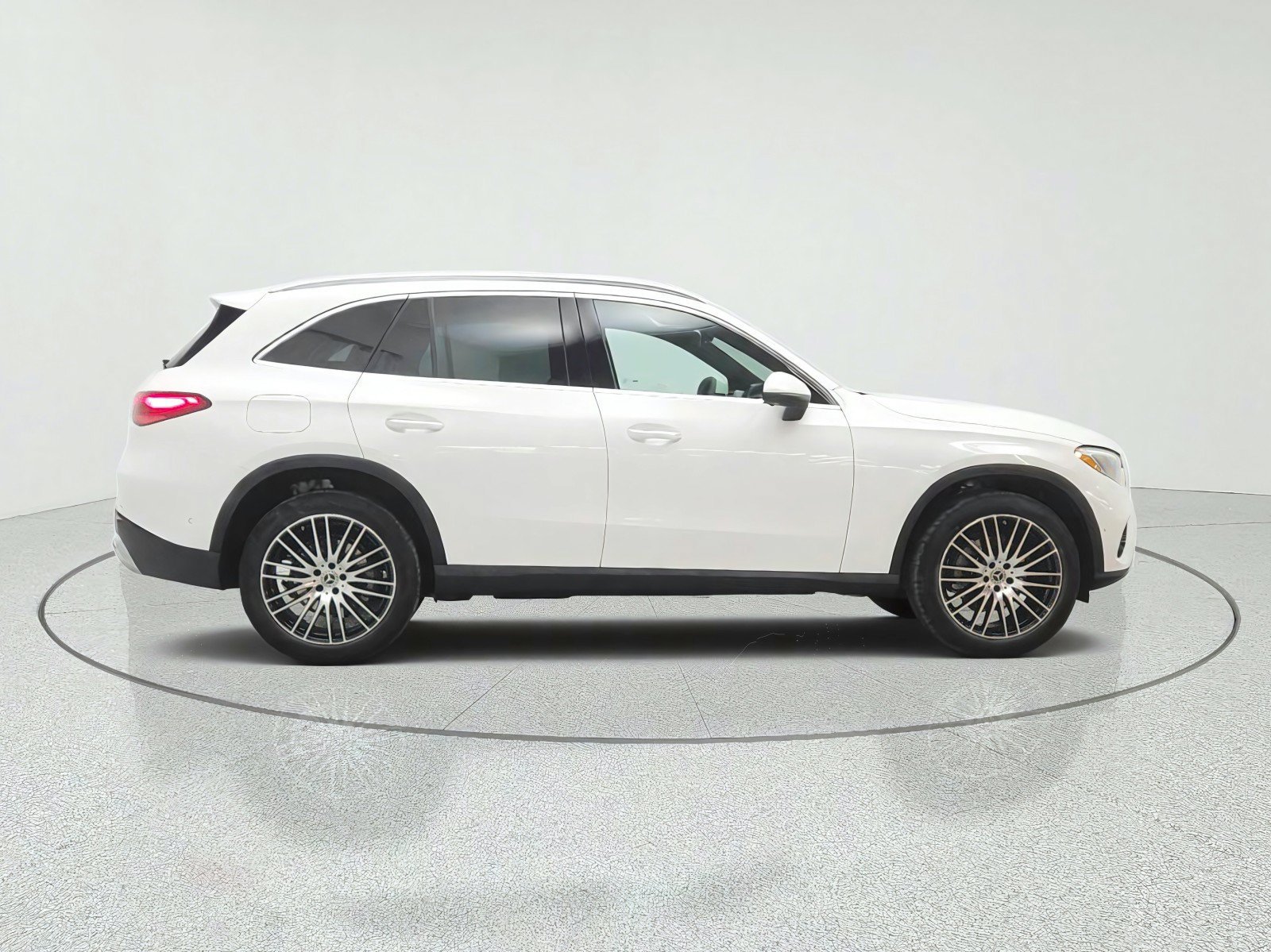 New 2027 Polar White Mercedes-Benz GLC 300 SUV image 25