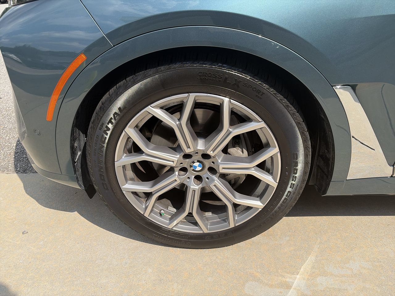 Used 2024 Blue Ridge Mountain Metallic BMW xDrive40i image 13