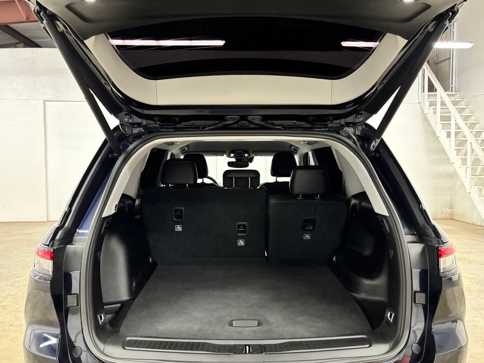Used 2023 Black Jeep Limited image 24