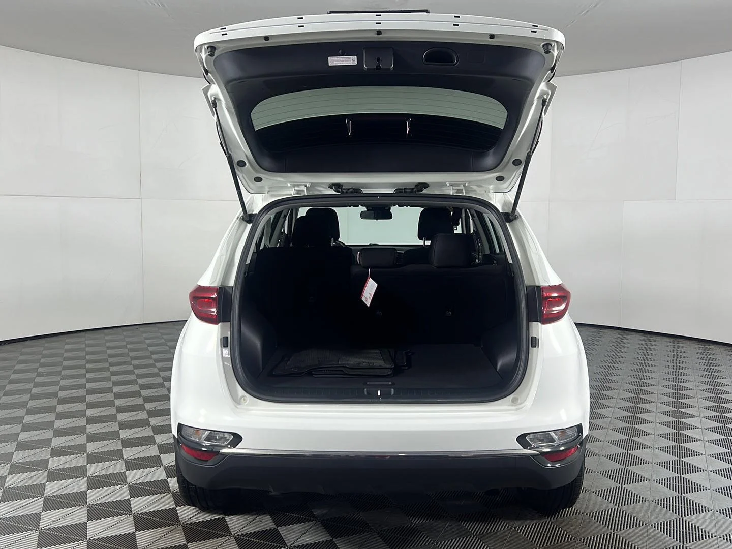 Used 2020 Clear White Kia LX image 11