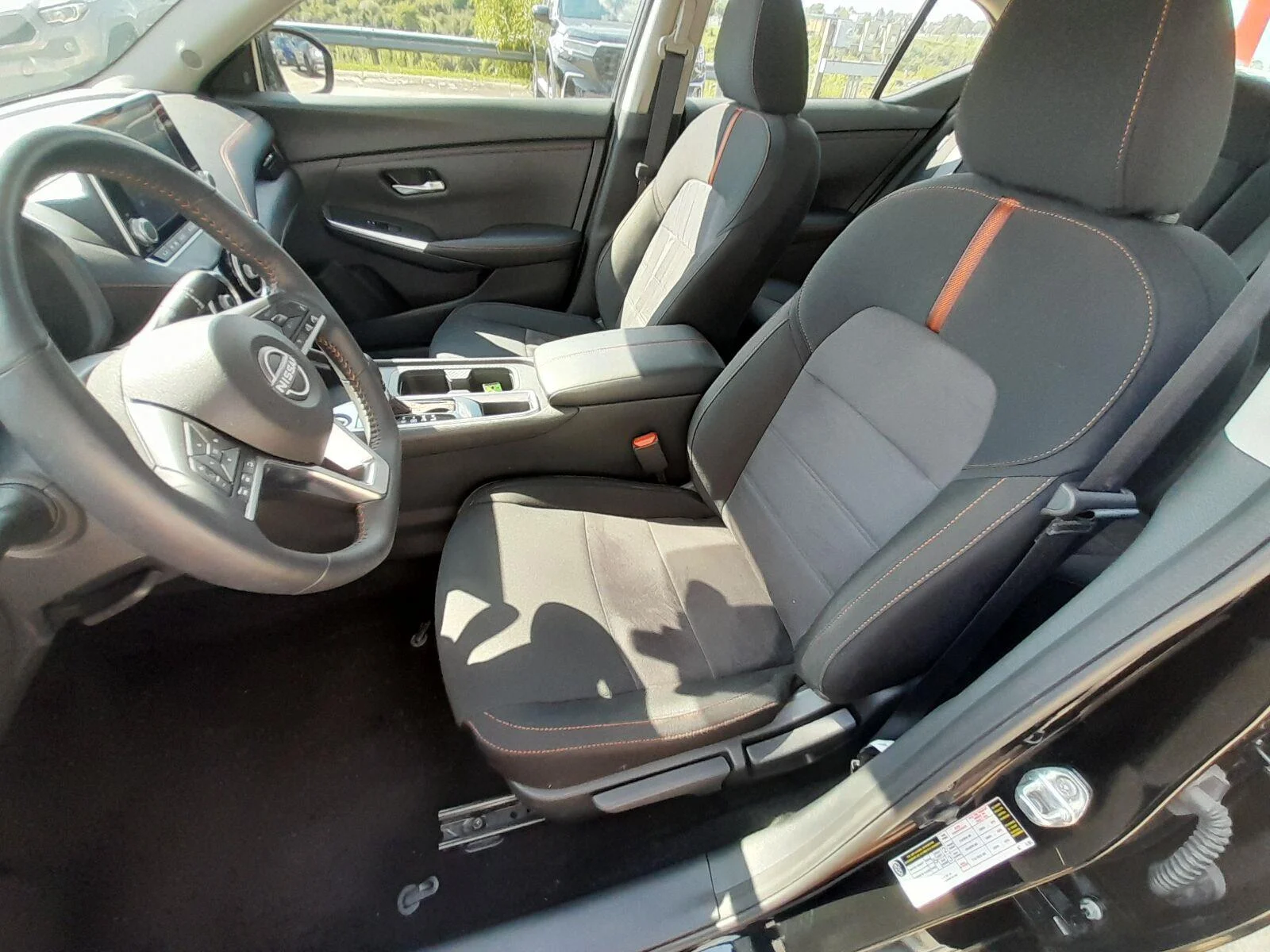 Used 2025 Super Black Nissan SR image 34