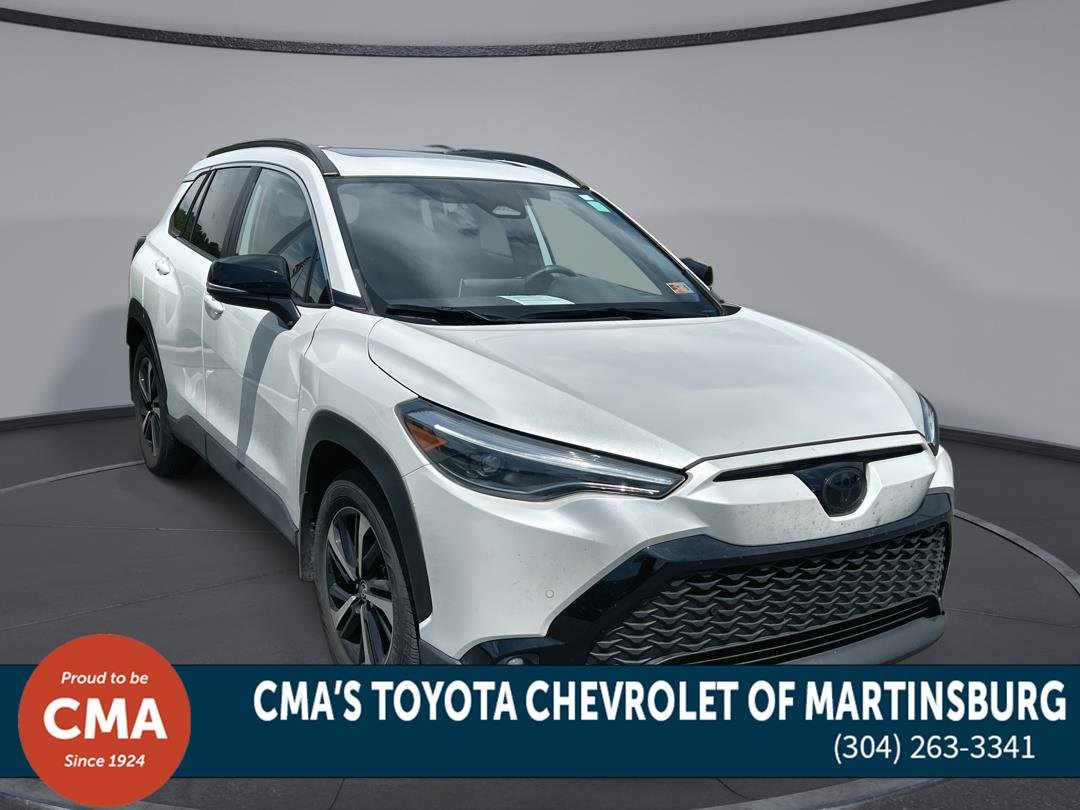 Used 2025 Wind Chill Pearl Toyota XSE image 1