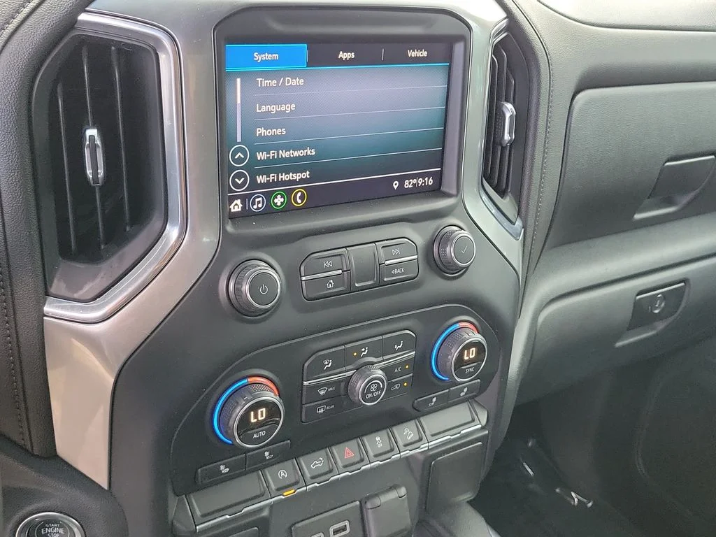 Used 2019 Silver Chevrolet RST image 30