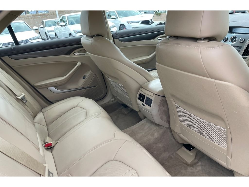 Used 2013 White Diamond Tricoat Cadillac Luxury image 16