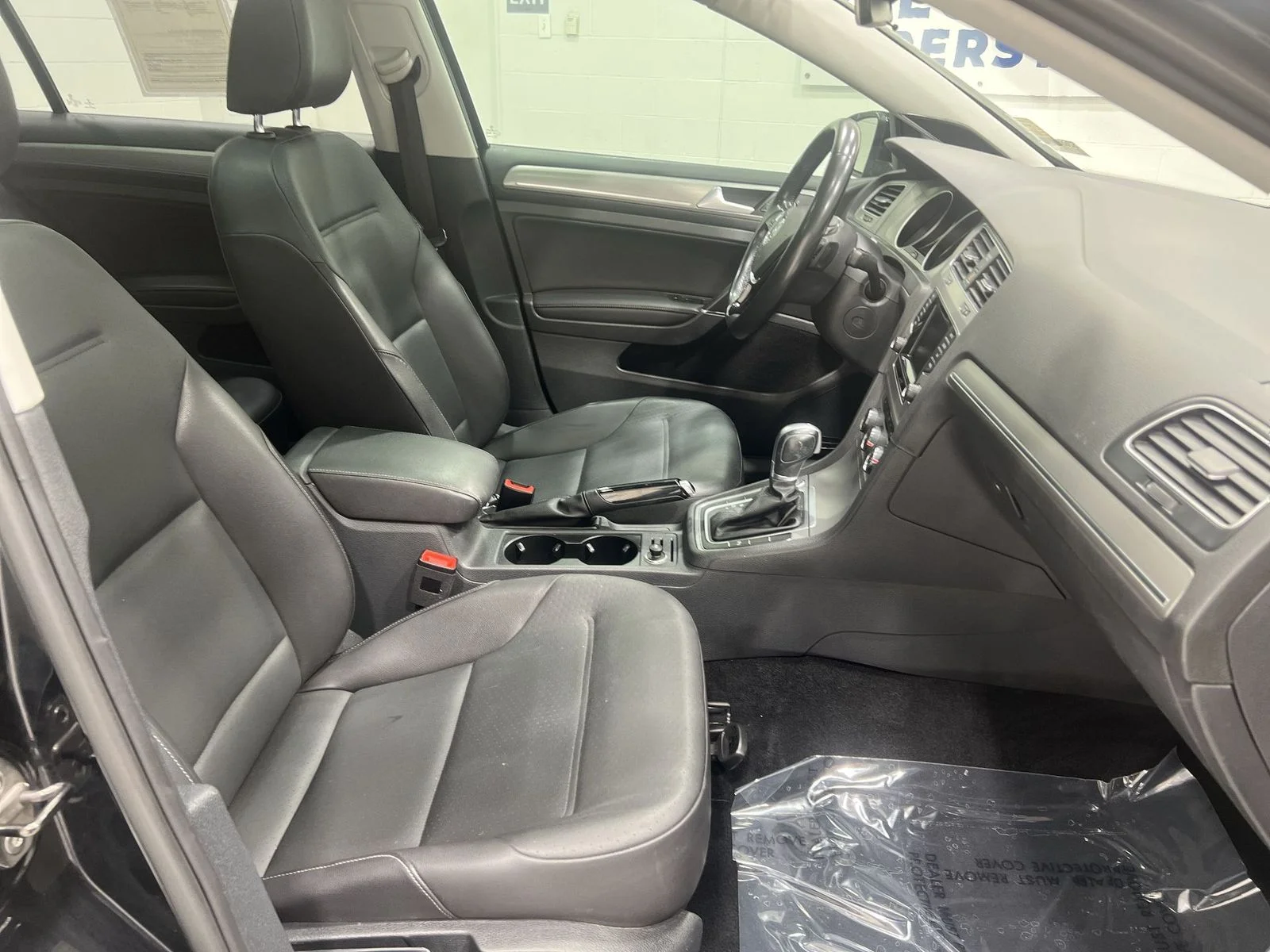 2015 Volkswagen Golf SportWagen TDI SE - Photo 24