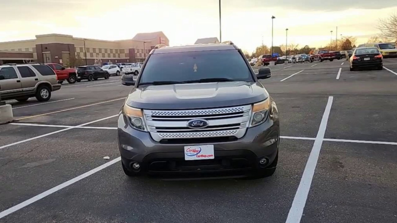 2012 Ford Explorer XLT Sport photo 2