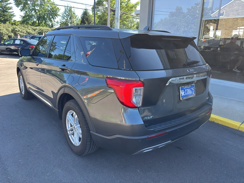 Used 2020 Magnetic Metallic Ford XLT image 3