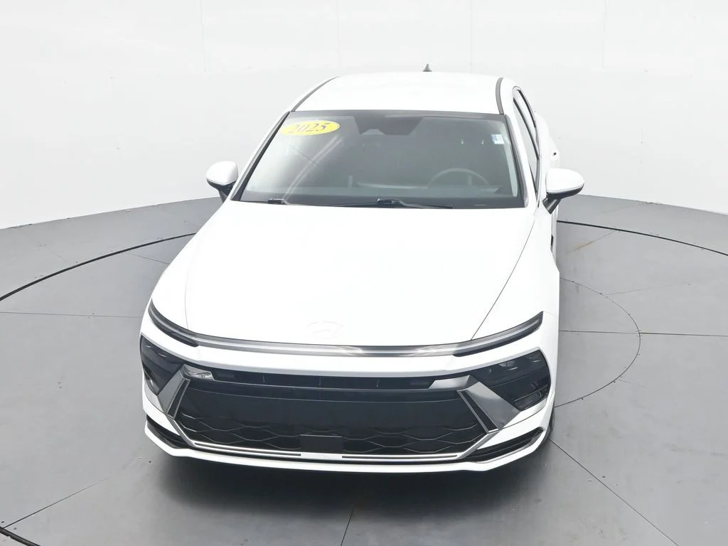 Certified Used 2025 White Hyundai SEL image 38