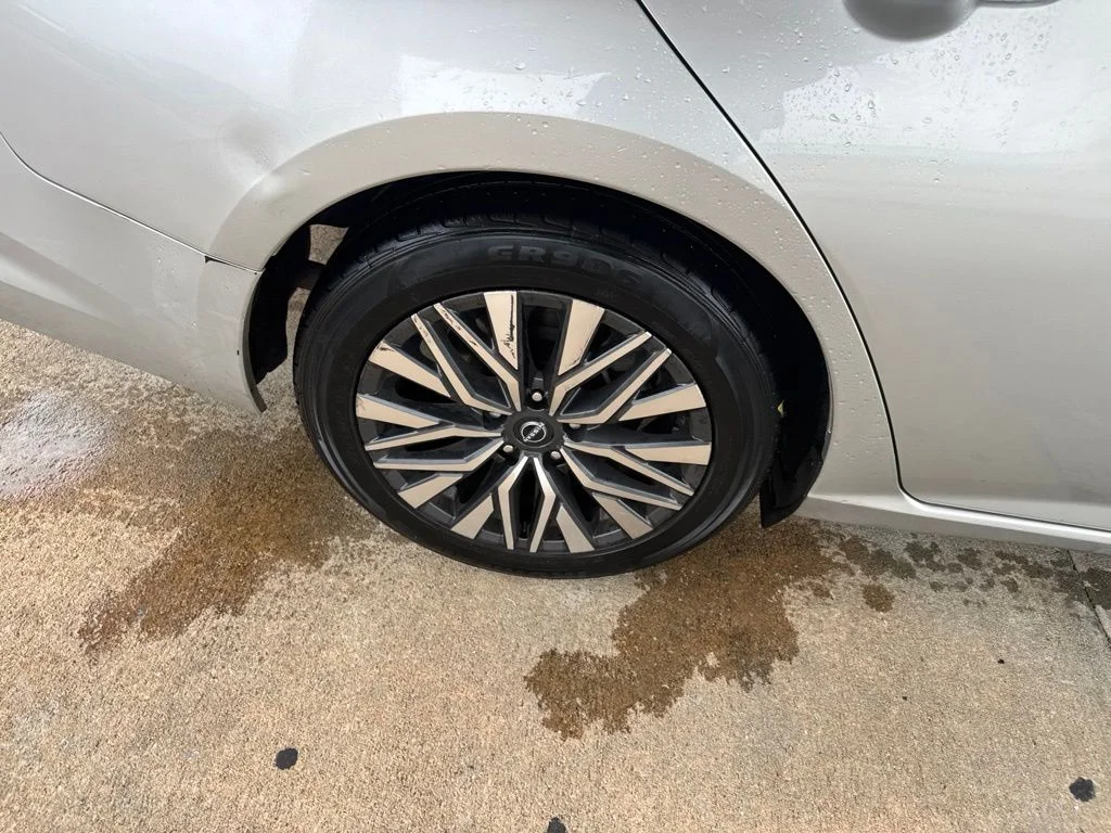 Certified Used 2023 Silver Nissan 2.5 SV image 20