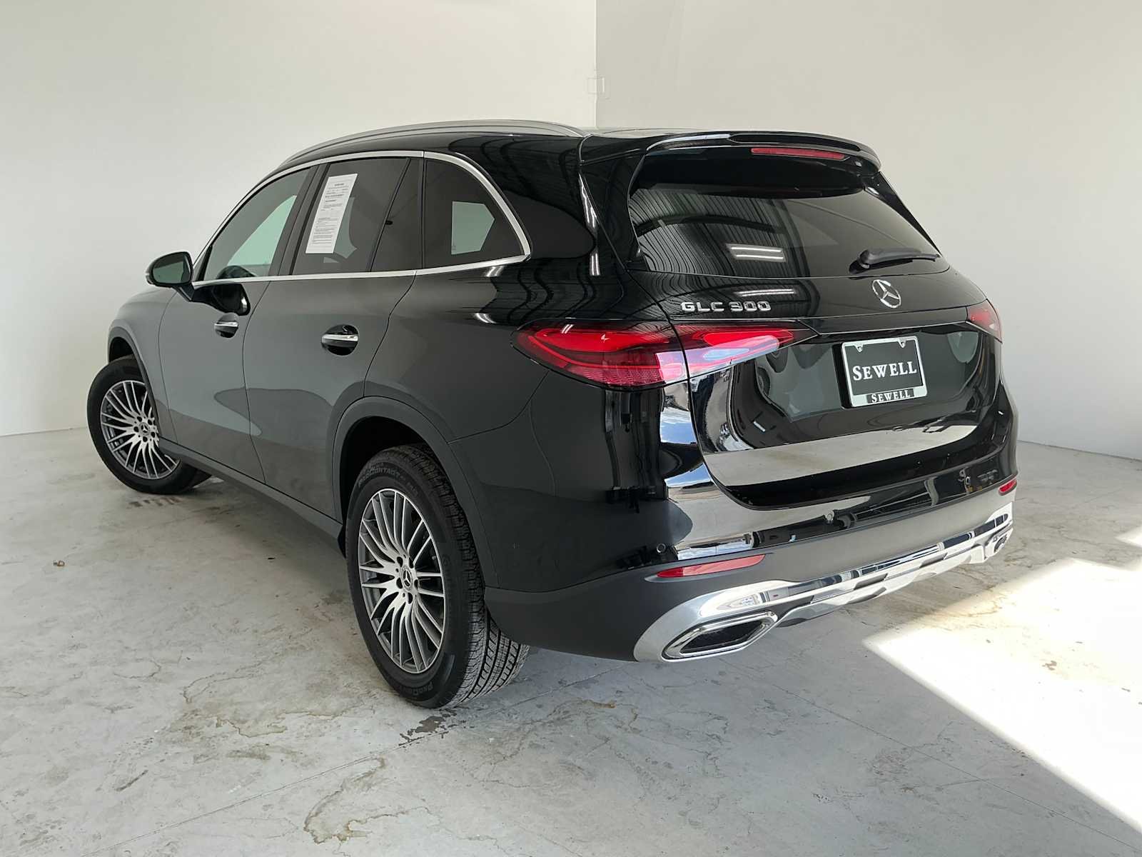 Certified Used 2026 Black Mercedes-Benz GLC 300 image 6