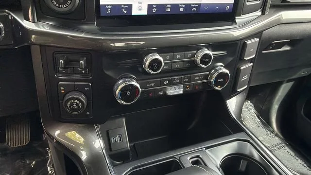 Used 2023 Gray Ford XLT image 31